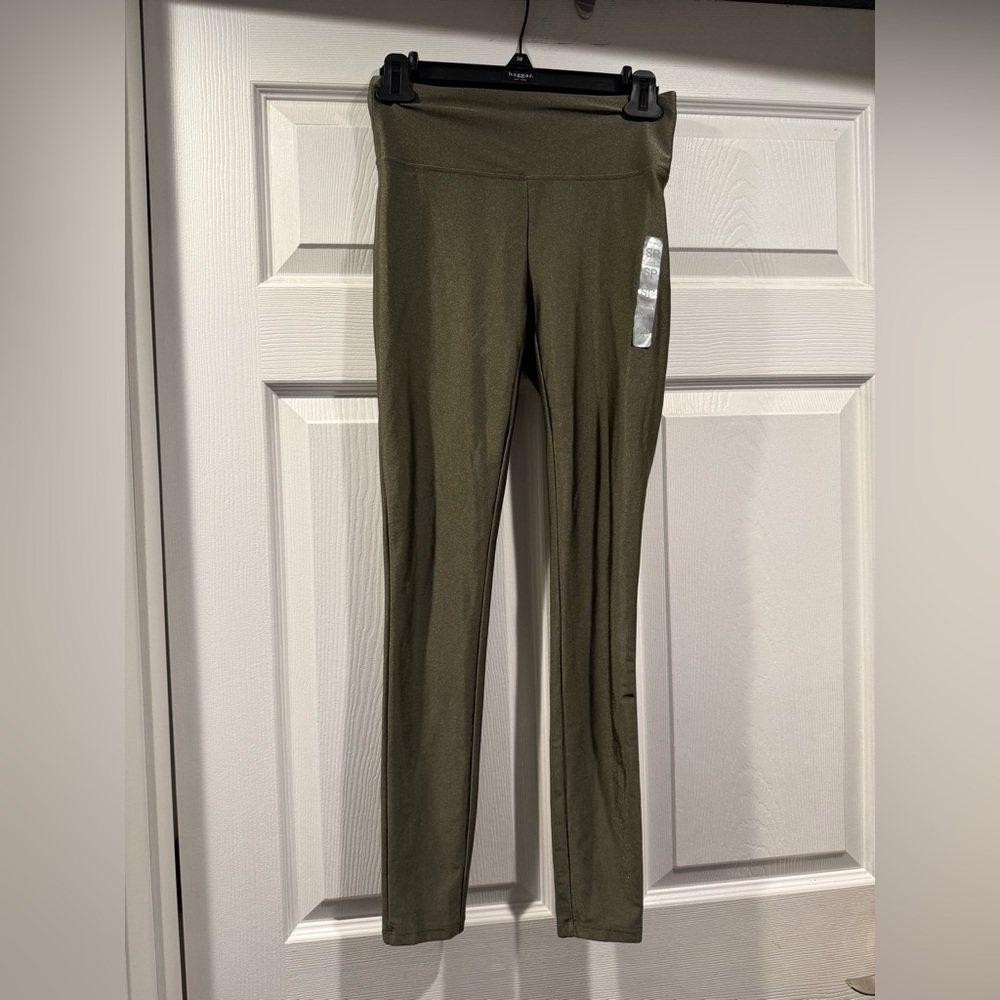 NWT Forever 21  Green Shimmer Leggings. Size Small